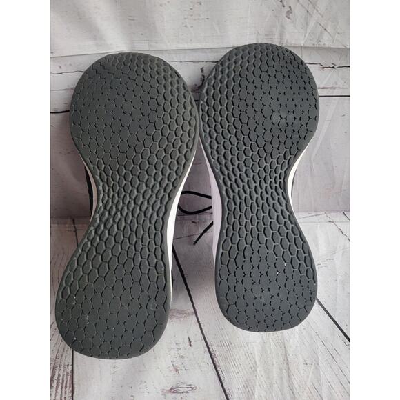 Size 8.5 Men’s New Balance Fresh Foam ROAV Running Shoes MROAVBK1 BLACK - Picture 10 of 11